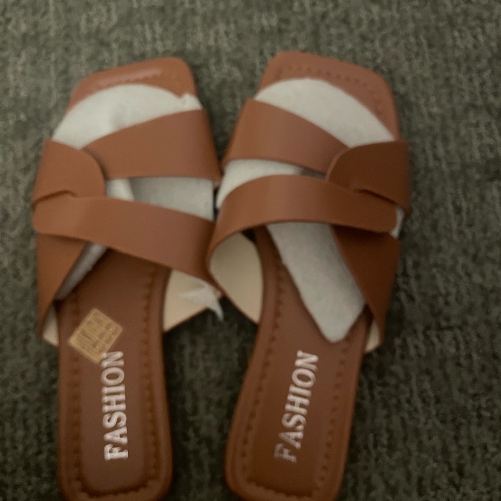 SHEIN Brown Cross-Strap Sandals